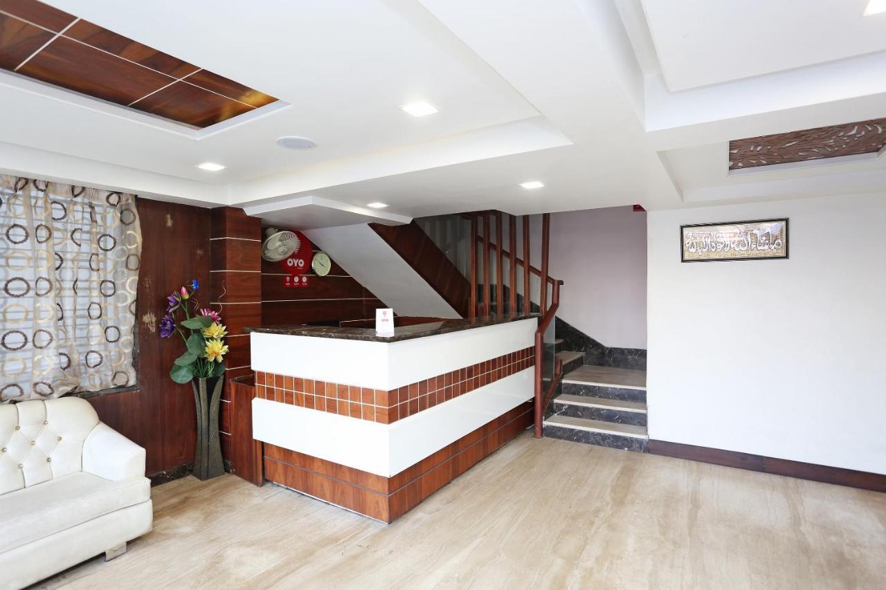 Oyo 6359 Hotel Mezbaan Regency Rāipur 외부 사진